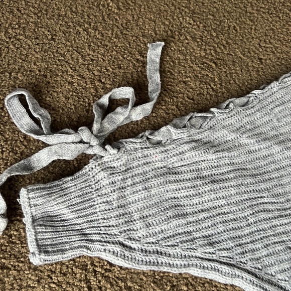 Grey off the shoulder sweater NWT - Picture 2 of 9